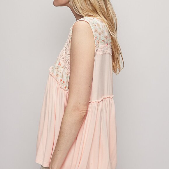POL Soft Pink Whimsical Floral Lace Jersey Top - Picture 4 of 5
